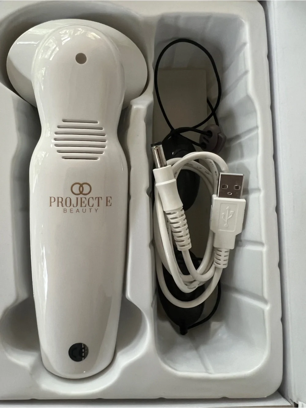 Project E Red LED+ Anti-Aging Light Therapy Device - Red & White